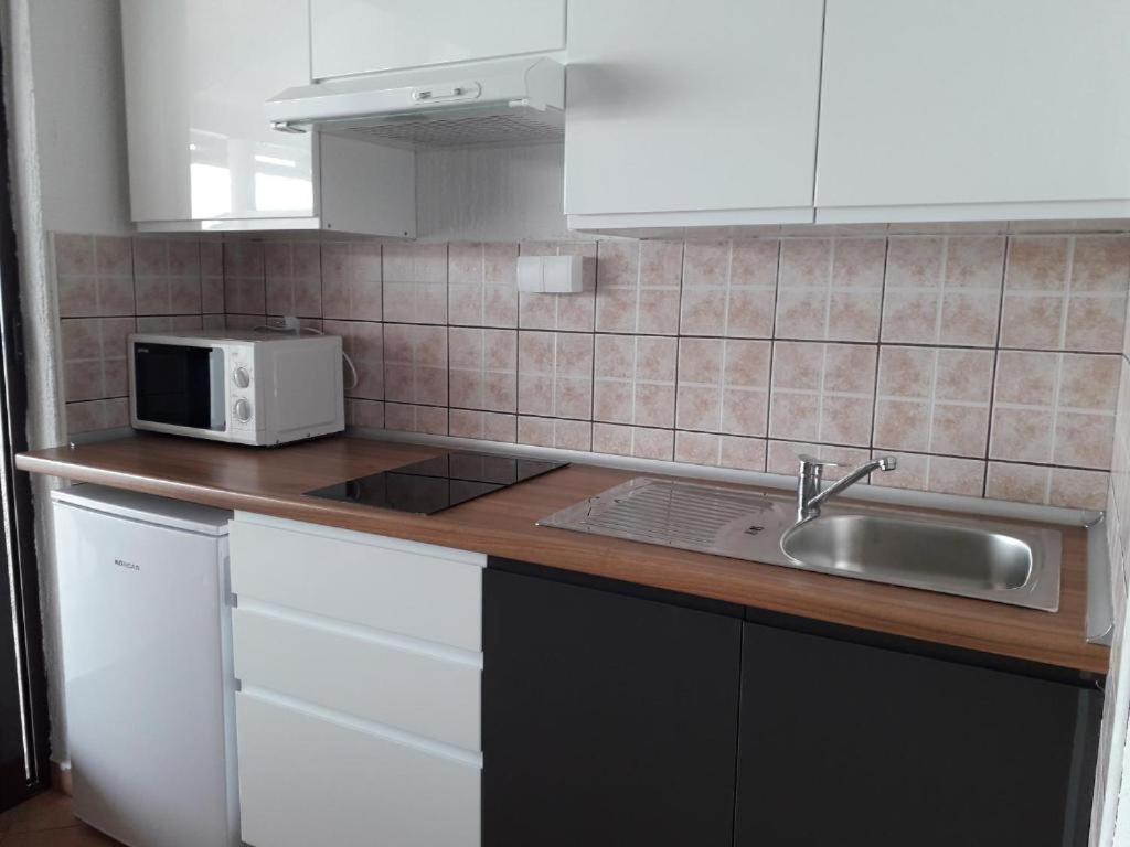 Apartament Mali Delfin Sveti Juraj Zewnętrze zdjęcie