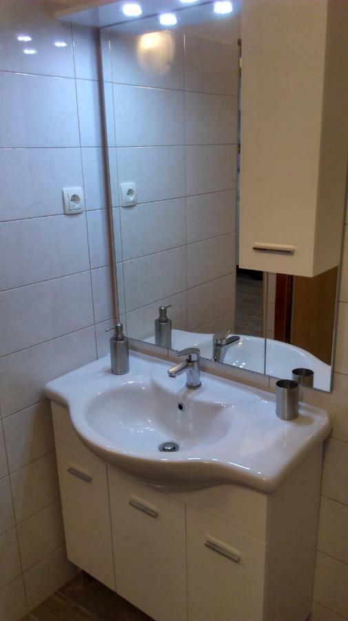 Apartament Mali Delfin Sveti Juraj Zewnętrze zdjęcie