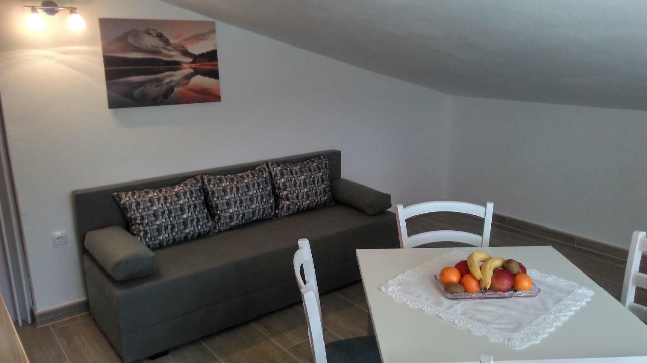 Apartament Mali Delfin Sveti Juraj Zewnętrze zdjęcie