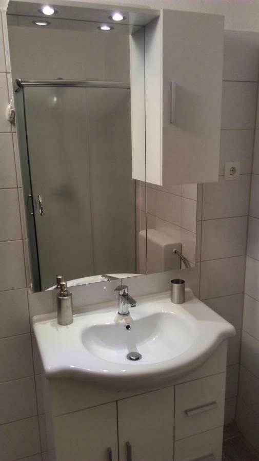 Apartament Mali Delfin Sveti Juraj Zewnętrze zdjęcie