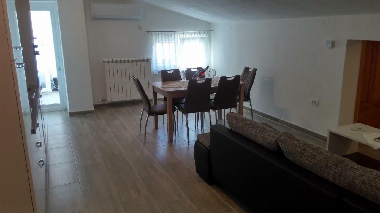 Apartament Mali Delfin Sveti Juraj Zewnętrze zdjęcie