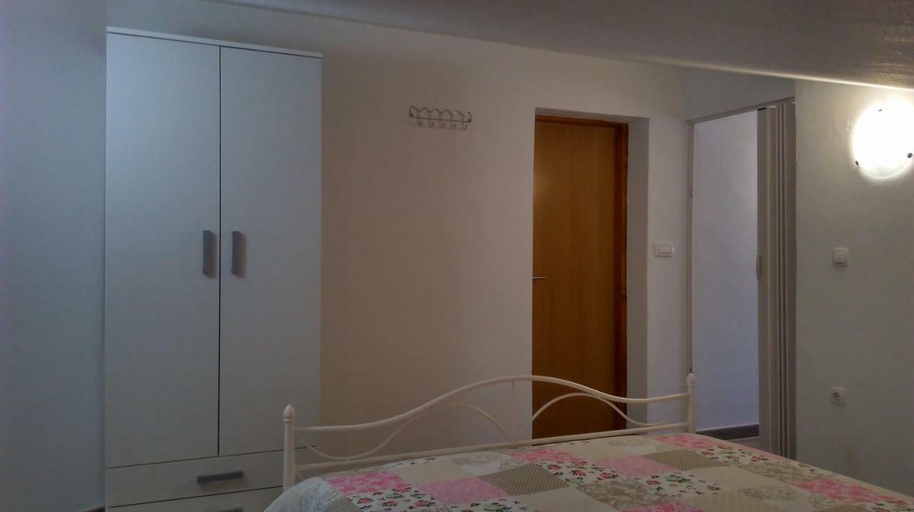 Apartament Mali Delfin Sveti Juraj Zewnętrze zdjęcie